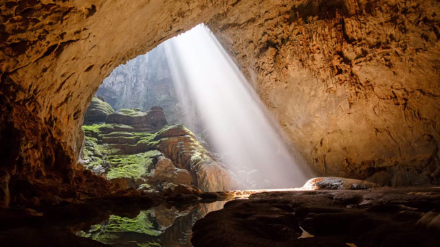 Скрытый мир самой крупной пещеры в мире - видео с дрона - 4