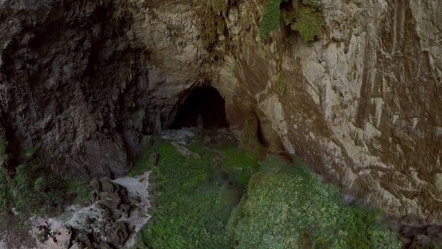 Скрытый мир самой крупной пещеры в мире - видео с дрона - 6