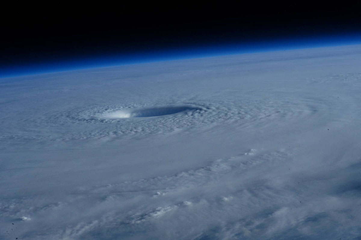 Cупертайфун «Майсак» - фото из космоса - 8