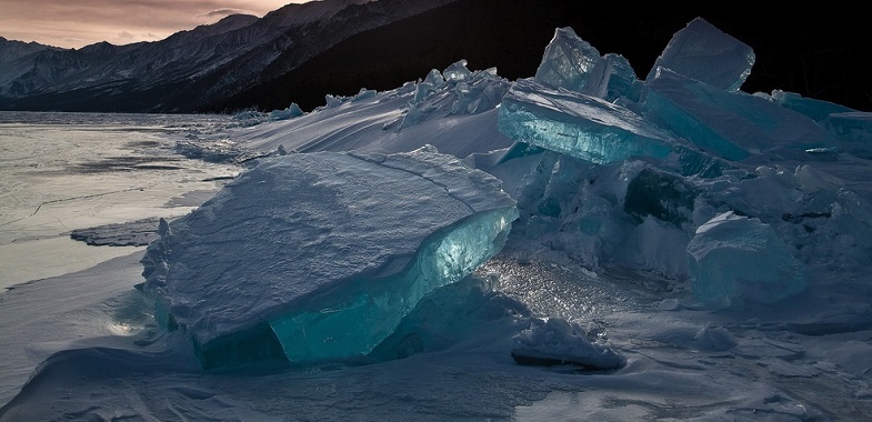 Бирюзовый лёд озера Байкал - 14