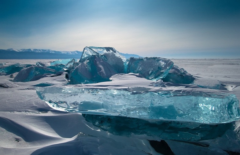 Бирюзовый лёд озера Байкал - 15
