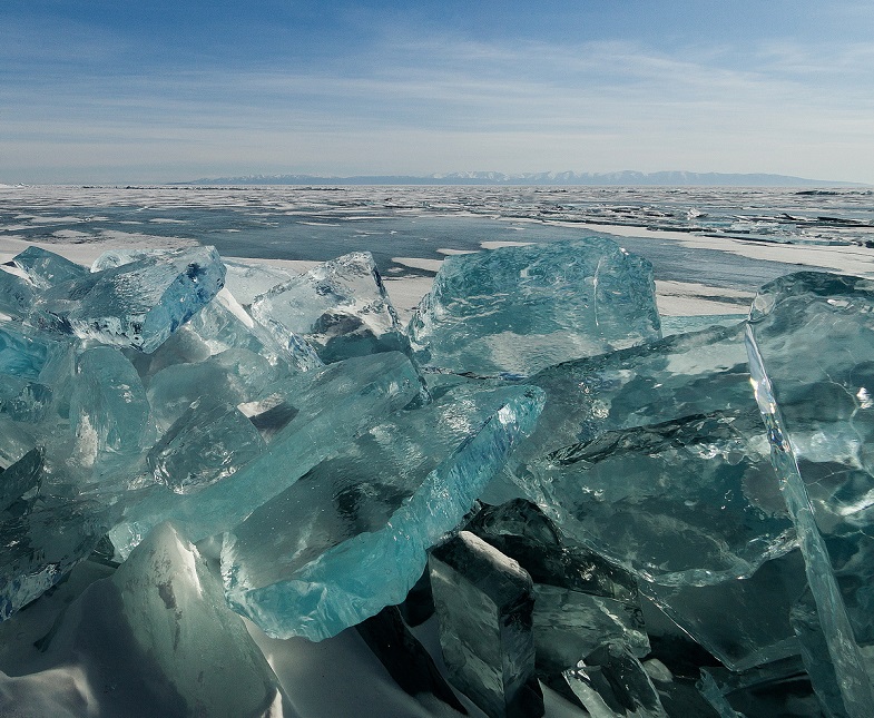 Бирюзовый лёд озера Байкал - 7