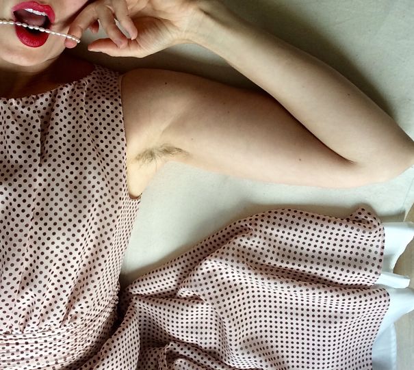 Волосатые подмышки – последний женский тренд в Instagram (20 фото) - 16