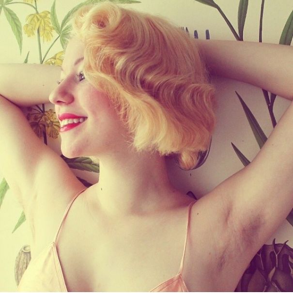 Волосатые подмышки – последний женский тренд в Instagram (20 фото) - 3