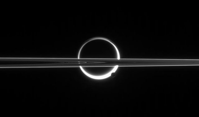 fotografii Saturna zond Kassini 16
