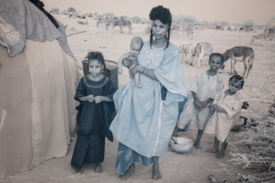 Кочевые племена Нигера в инфракрасных фотографиях Терри Голд-6