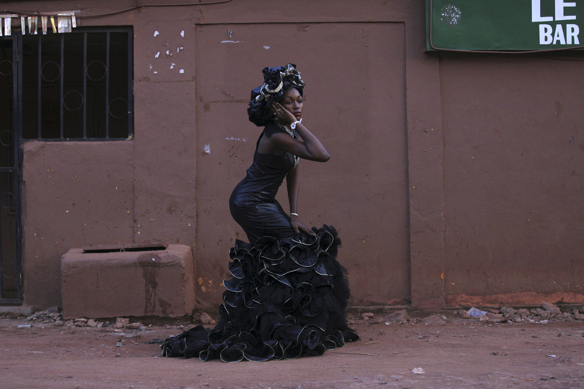 fotografii s pokaza mod v Mali 11