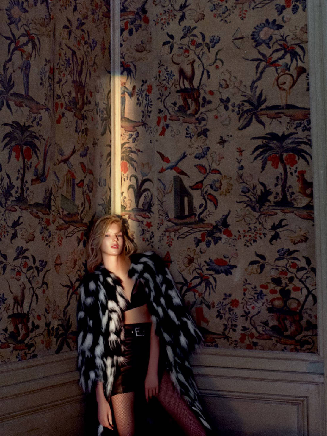 Настя Стен и Саша Лусс в фотосессии для октябрьского выпуска Vogue Russia 2015