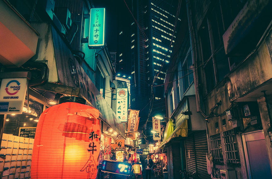 Волшебные уличные фотографии ночного Токио от Масаси Вакуи-15