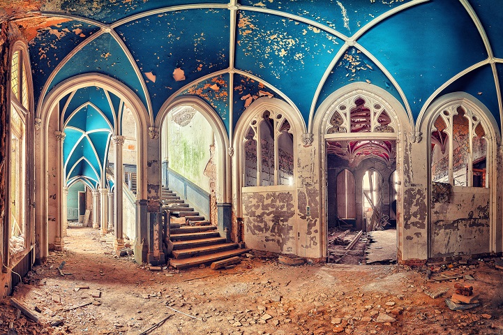 Эстетика заброшенных зданий в фотографиях Маттиаса Хакера