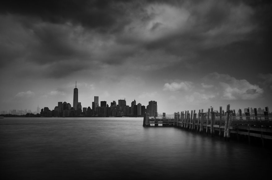 Знаменитые достопримечательности Нью-Йорка в чёрно-белых фотографиях Денниса Рамоса