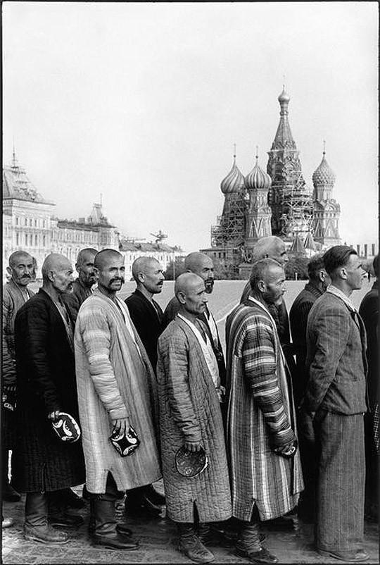 Anri Karte Bresson foto o sovetskoy zhizni 19