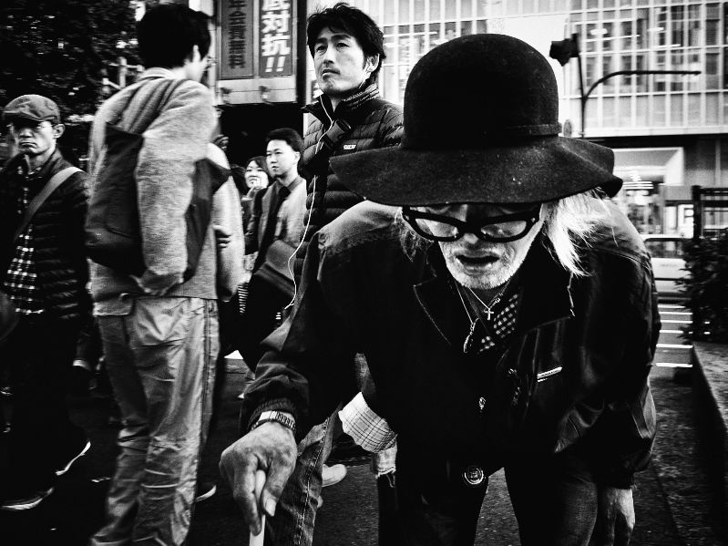 Японская столица в уличных фотографиях Тацуо Сузуки 43
