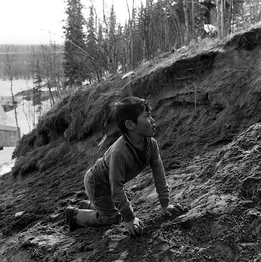Жизнь в эскимосских деревнях Аляски. Фотограф Алекс Харрис  2