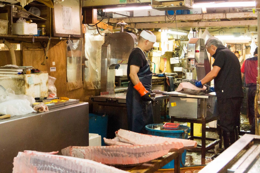 Рыбный рынок Цукидзи в Токио  29