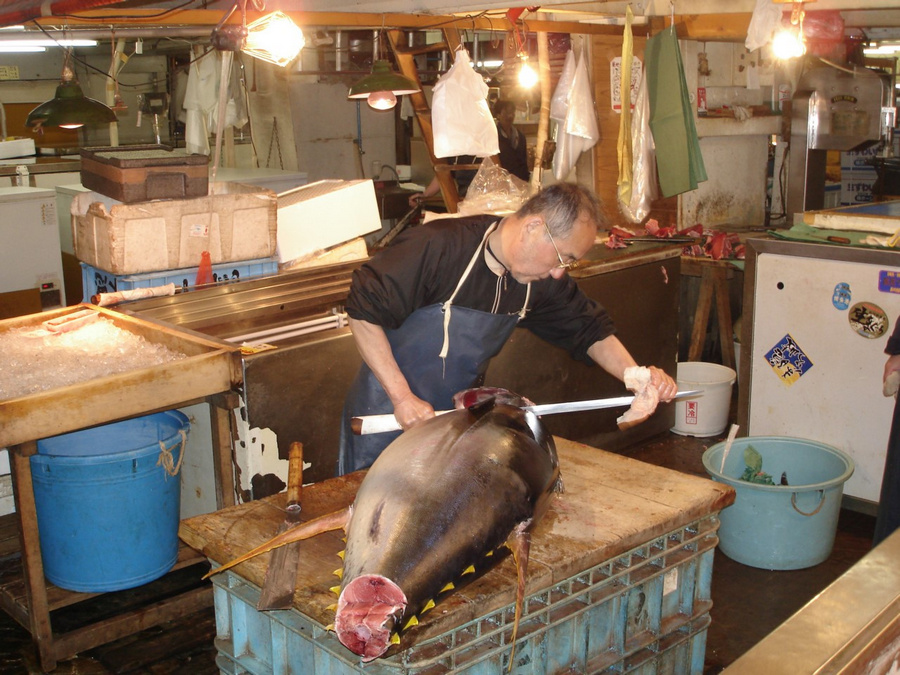 Рыбный рынок Цукидзи в Токио  8