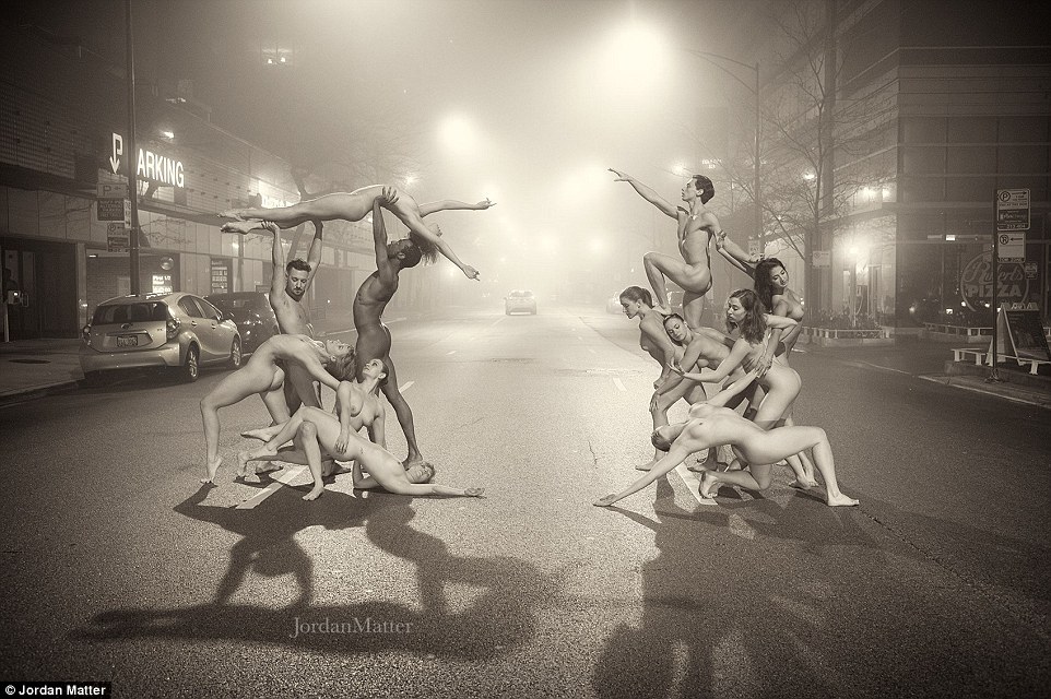 Обнажённые танцоры в фотографиях Джордана Мэттера 25