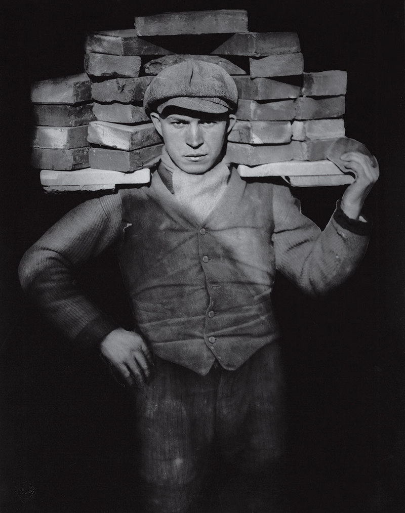 Bricklayer August Sander 1928