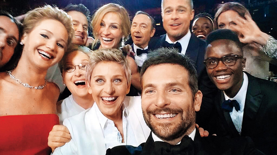Oscars Selfie - Bradley Cooper 2014