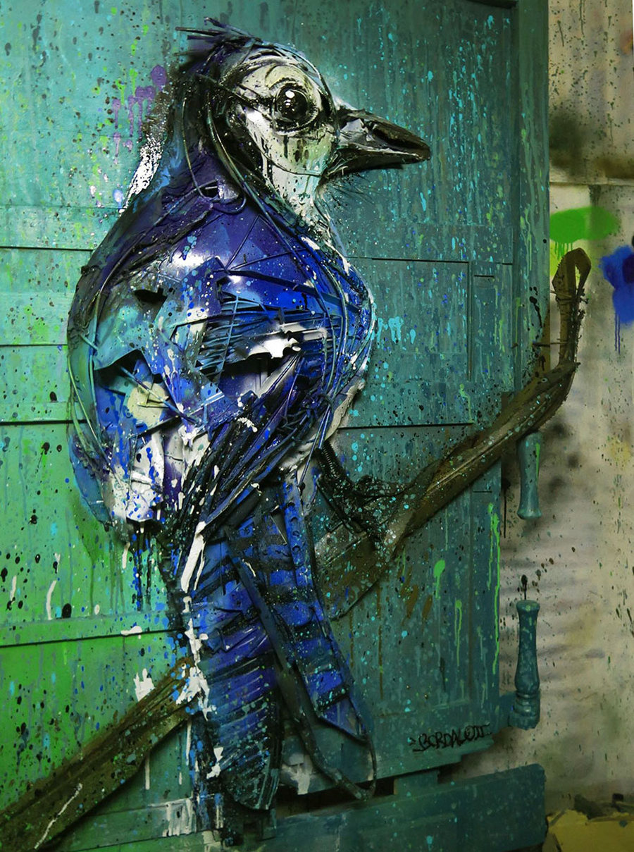Уличный художник Артур Бордало образы животных из металлолома 31