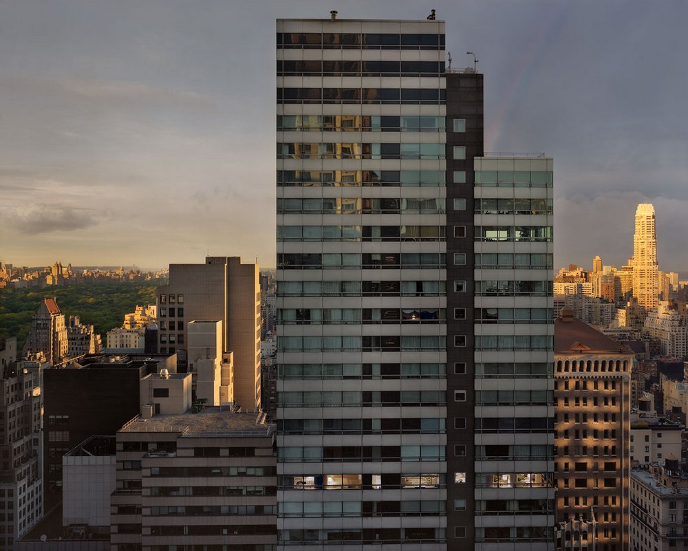 «Из моего окна»: фотограф Гейл Алберт-Халабан заглянула в окна жителей Нью-Йорка 8