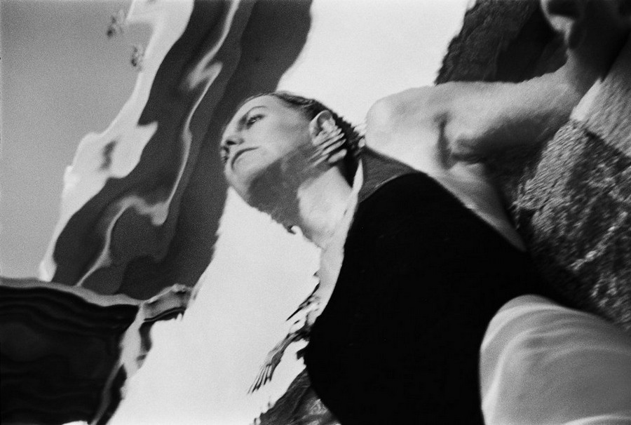Парижское лето у бассейна. Горячие тела и интересные ракурсы в фотографиях Жиля Ригуле (1985) 17