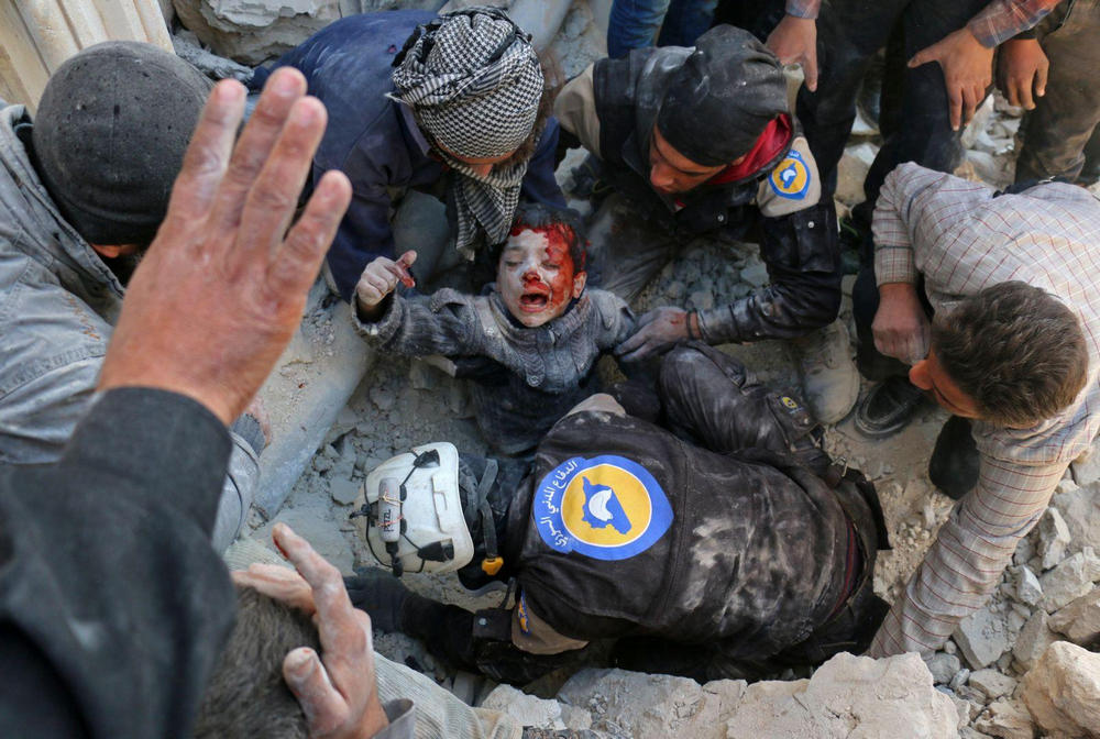 Спасаясь от завалов, Алеппо, Сирия - 10