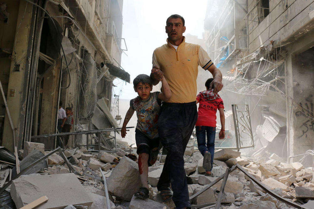 Спасаясь от завалов, Алеппо, Сирия - 3