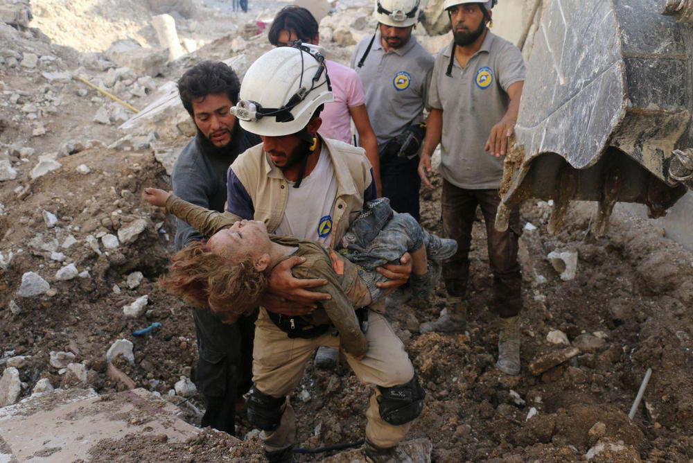 Спасаясь от завалов, Алеппо, Сирия - 5