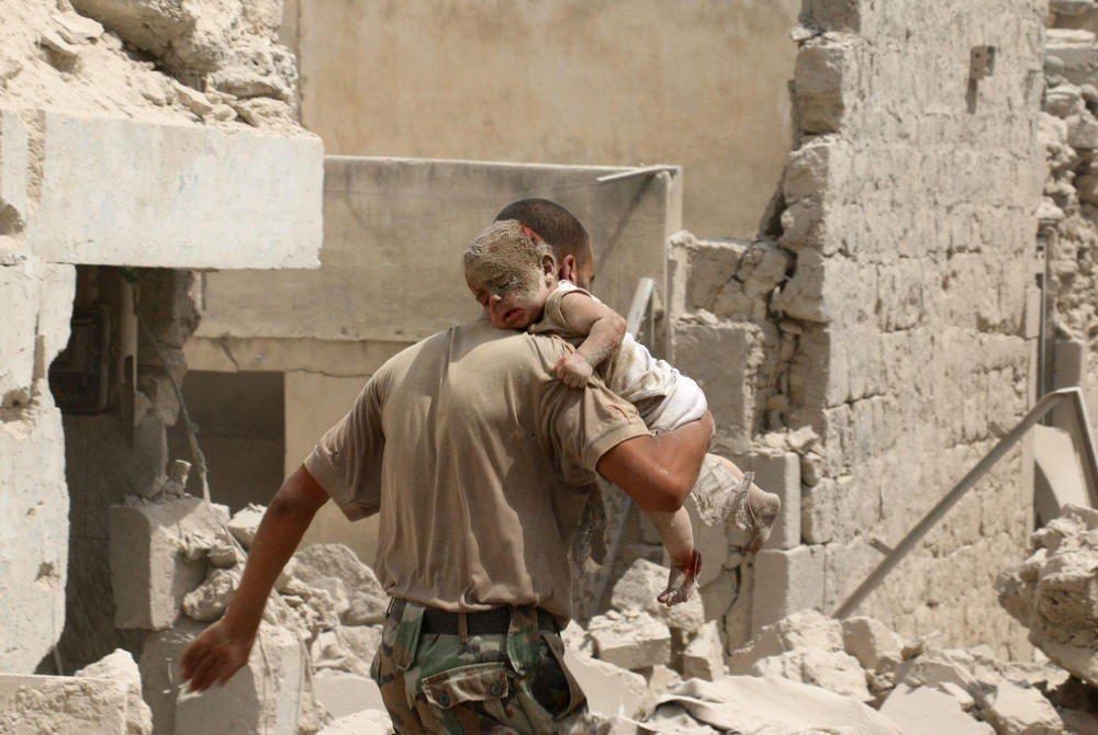 Спасаясь от завалов, Алеппо, Сирия - 6