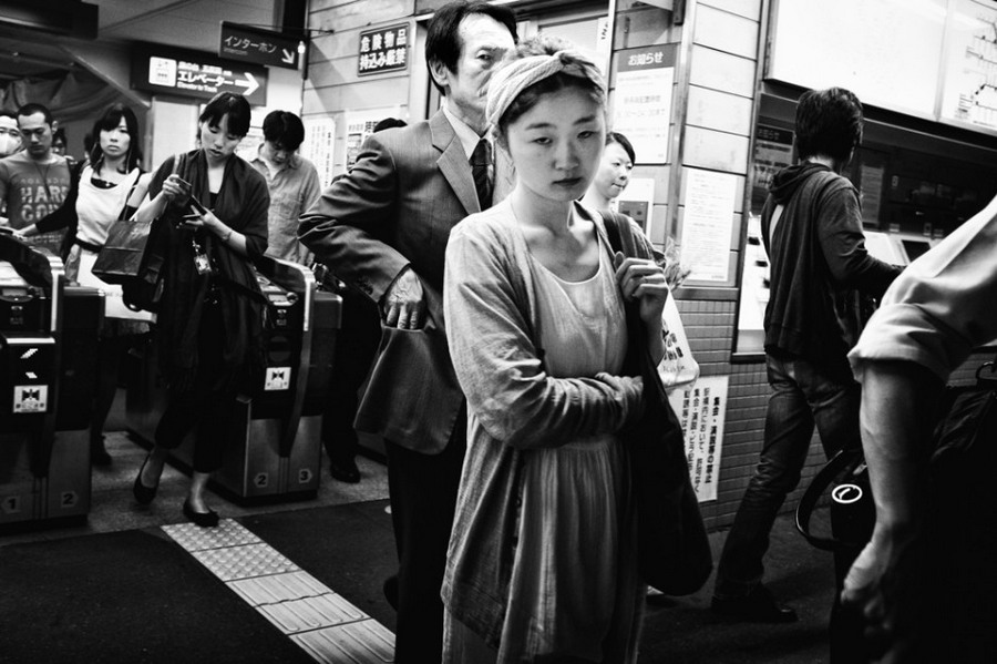Японская столица в уличных фотографиях Тацуо Сузуки 31