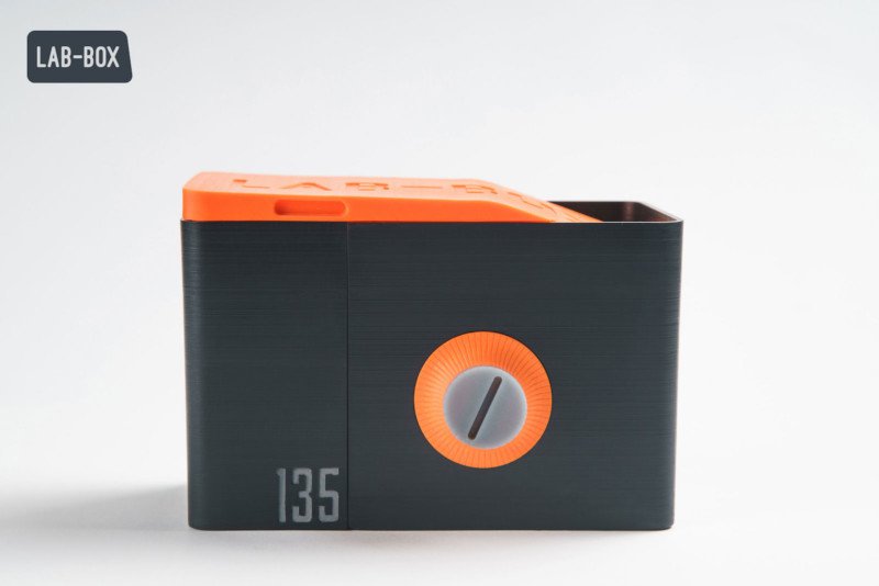 LAB-BOX – фотолаборатория карманного формата для проявки плёнки в любое время 4