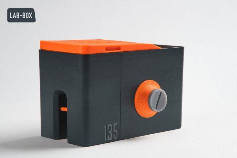LAB-BOX – фотолаборатория карманного формата для проявки плёнки в любое время 6