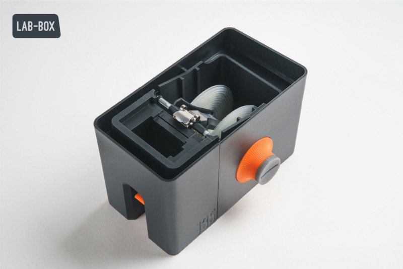 LAB-BOX – фотолаборатория карманного формата для проявки плёнки в любое время 9