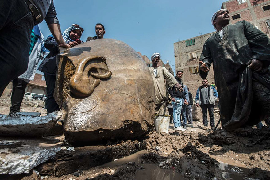 В трущобах Каира нашли 3000-летнюю статую фараона Рамсеса II 2