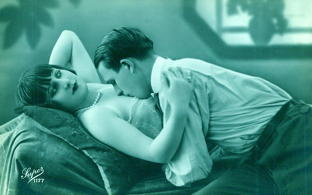 Французские открытки, в которых показано, как романтично целовались в 1920-е годы 24