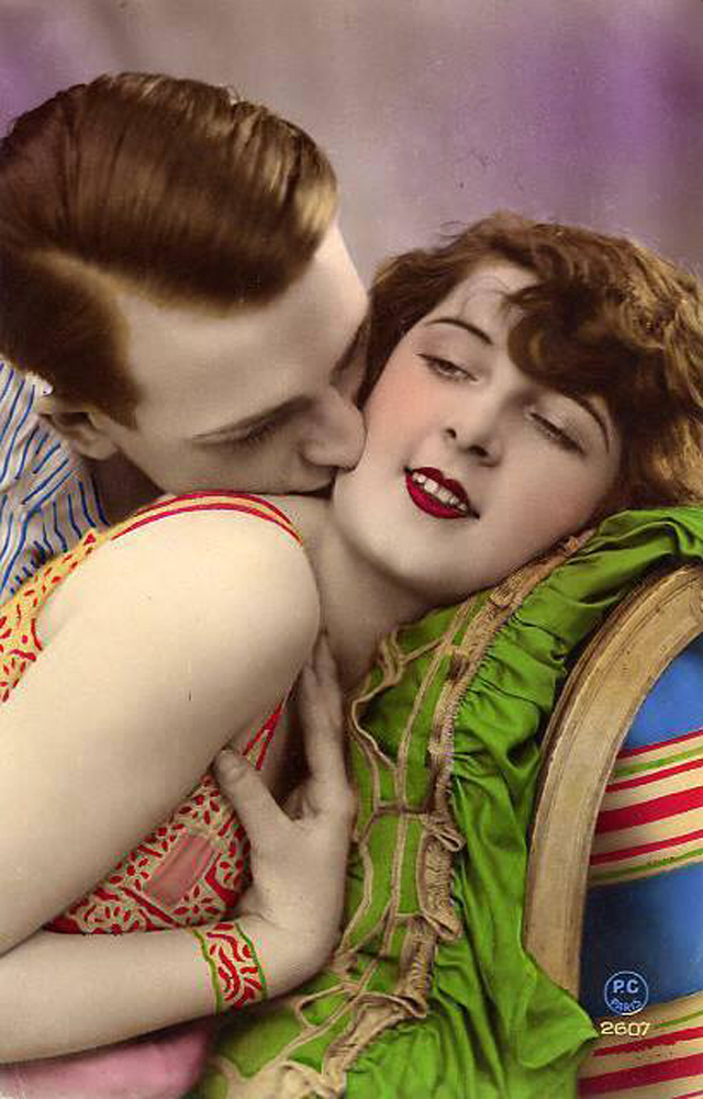 Французские открытки, в которых показано, как романтично целовались в 1920-е годы 33