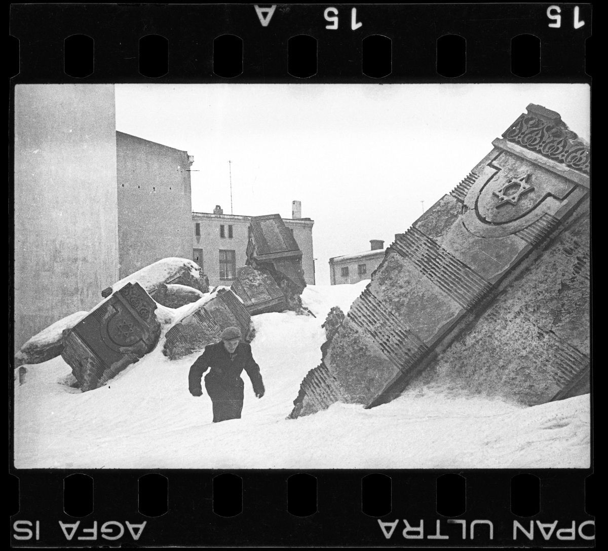 Хроника жизни Лодзинского гетто в фотографиях Генрика Росса  1
