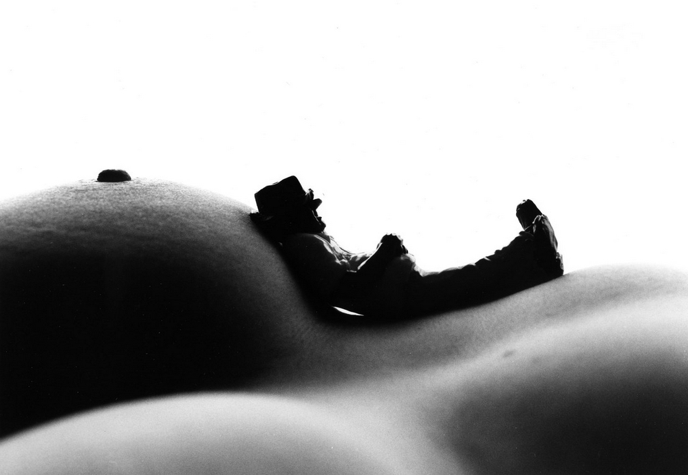 Фотограф Аллан Тегер превращает обнажённые тела в дивные пейзажи 24