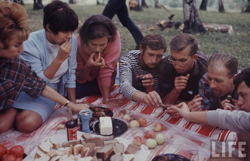 Как жила советская молодёжь в 1967 году. Снимал американский фотограф Билл Эппридж  47