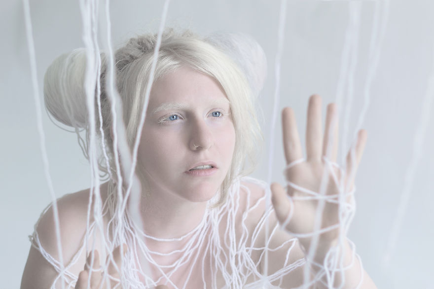 «Фарфоровая красота»: фотопроект о неземной привлекательности людей-альбиносов 19