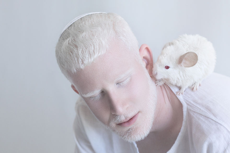 «Фарфоровая красота»: фотопроект о неземной привлекательности людей-альбиносов 20