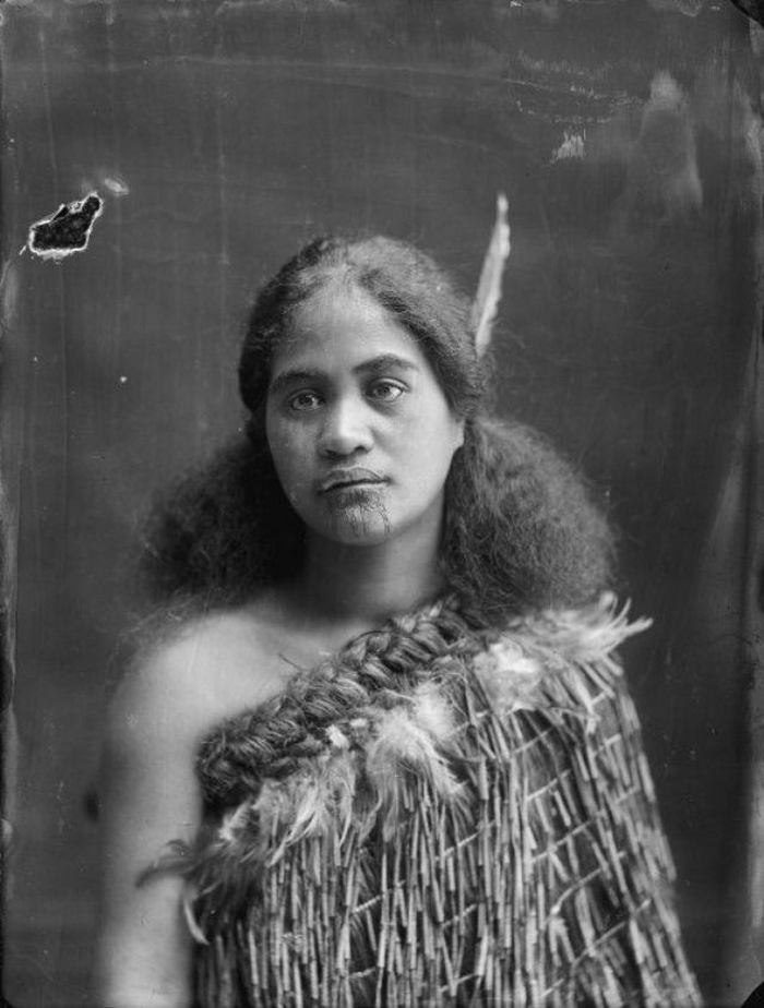Моко: женщины маори со священными татуировками в портретах начала 20 века 25