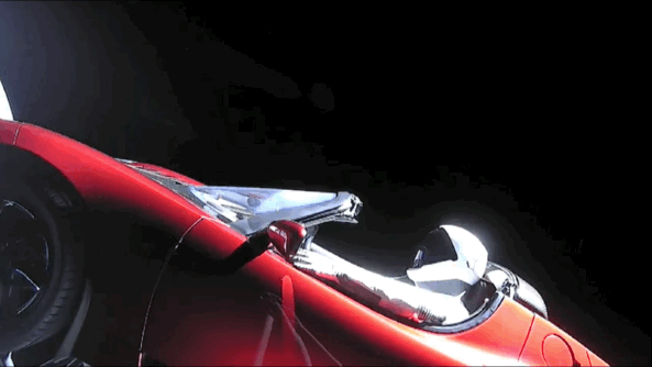 Tesla v kosmose foto 1