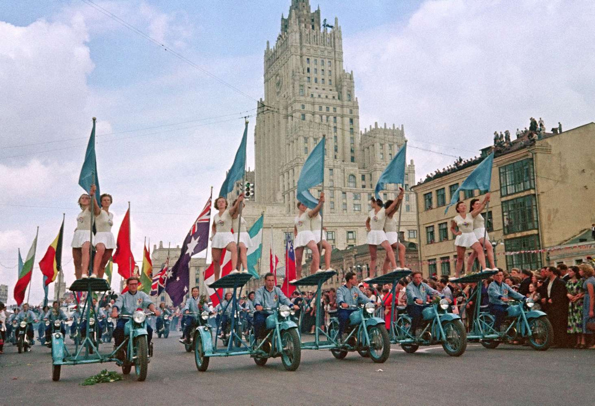 festival molodezhi studentov Moskva 1957.jpg 10