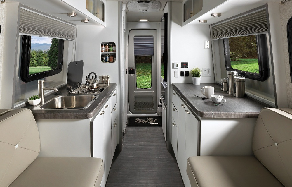 Nest от Airstream – туристический трейлер для спонтанных путешествий с комфортом  11
