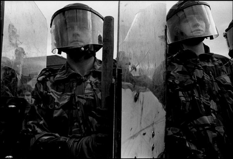 Смута: североирландский конфликт глазами фотографов Magnum 21