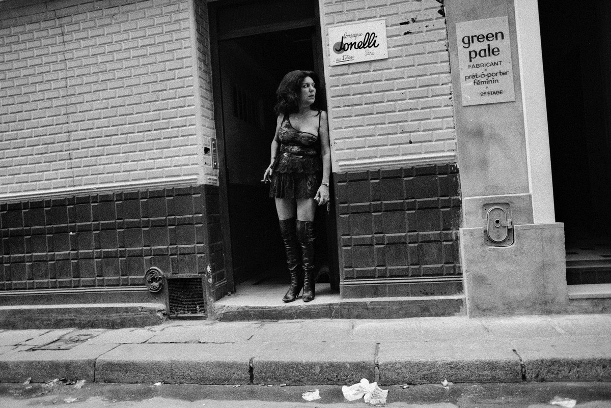 Труженицы секс-индустрии с улицы Сен-Дени. Фотограф Массимо Сормонта 10