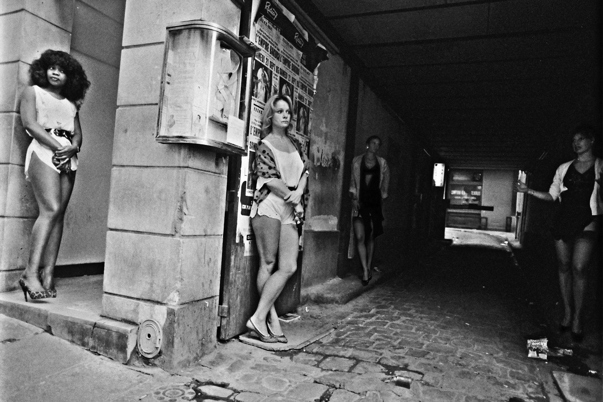 Труженицы секс-индустрии с улицы Сен-Дени. Фотограф Массимо Сормонта 22