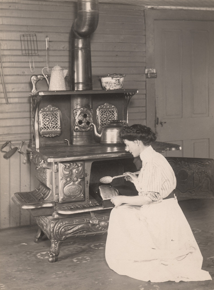 Канадцы на работе и досуге в фотографиях Рубена Р. Саллоуса в конце 19-го и начале 20-го века 37
